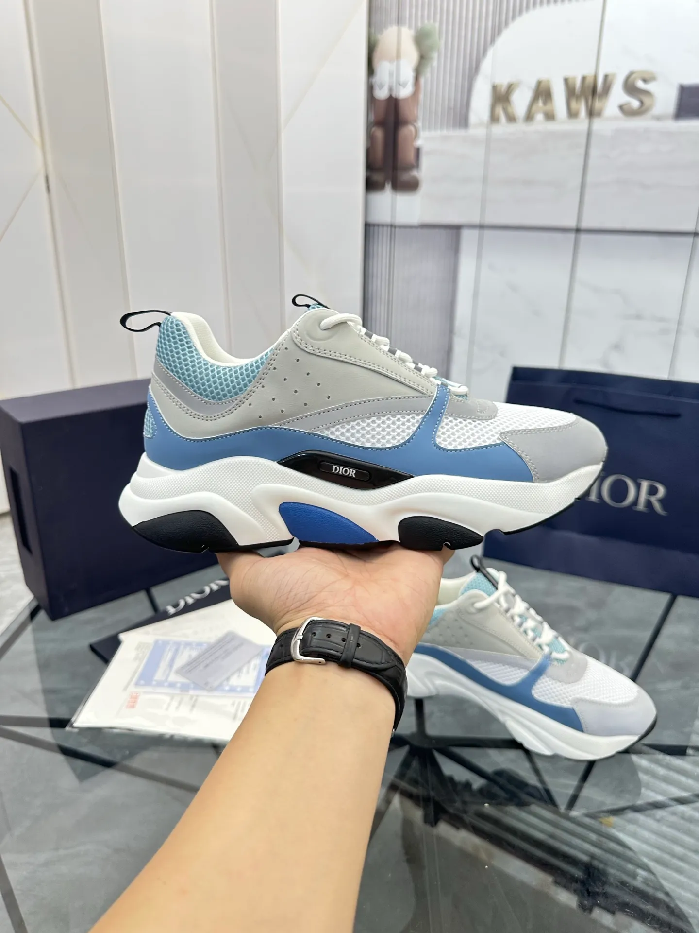 Men's shoes: 💰P460¥ Ready in Guangzhou, fully packaged Product trademark: Dior* "Dior*" low-top casual shoes Regular size: 38-46 (can be customized to 47) B22 Product materials: imported cowhide leather upper spliced ​​with original fabric, breathable lining, original outsole. Number: 920